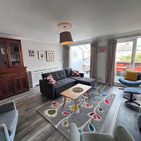 Central, Comfortable And Spacious 4 Bed Duplex Дублін Екстер'єр фото